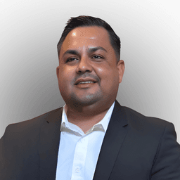 Oscar Luna